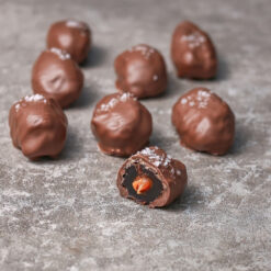 Ramadan Box Mix Dates Collaection 3 &bull; <p data-start="49" data-end="175"><span style="font-family: times-new-roman;">Ramadan selection of premium dates filled with delicious flavors: <em><strong>Lotus, Nutella, Pistachio, Almond, and Halawa.</strong></em></span></p> <p data-start="177" data-end="322" data-is-last-node="" data-is-only-node=""><span style="font-family: times-new-roman;">Beautifully arranged and perfect for gifting or sharing, this <em><strong>900g box</strong></em> brings a rich blend of tradition and indulgence to your Ramadan table</span></p>