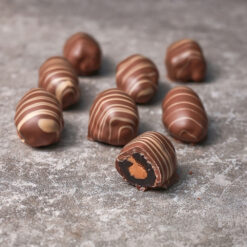 Ramadan Box Mix Dates Collaection 4 &bull; <p data-start="49" data-end="175"><span style="font-family: times-new-roman;">Ramadan selection of premium dates filled with delicious flavors: <em><strong>Lotus, Nutella, Pistachio, Almond, and Halawa.</strong></em></span></p> <p data-start="177" data-end="322" data-is-last-node="" data-is-only-node=""><span style="font-family: times-new-roman;">Beautifully arranged and perfect for gifting or sharing, this <em><strong>900g box</strong></em> brings a rich blend of tradition and indulgence to your Ramadan table</span></p>